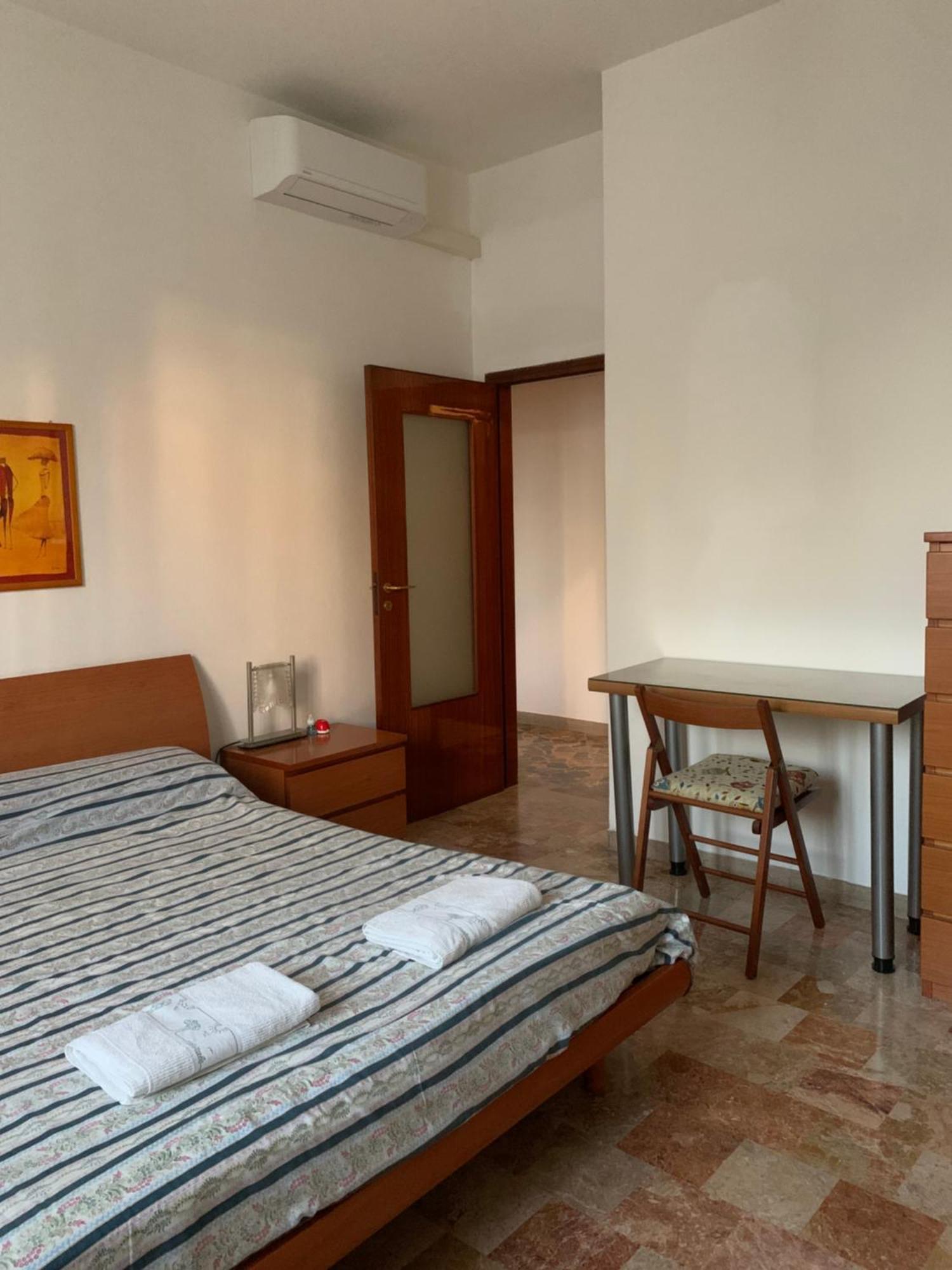 Comfortable Apartament 2 Bedroom Suitable 2-5 Pax Bologna Buitenkant foto