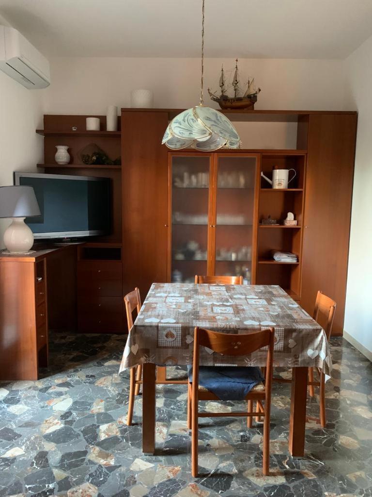 Comfortable Apartament 2 Bedroom Suitable 2-5 Pax Bologna Buitenkant foto